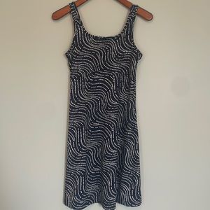 Columbia Omni-freeze dress Small